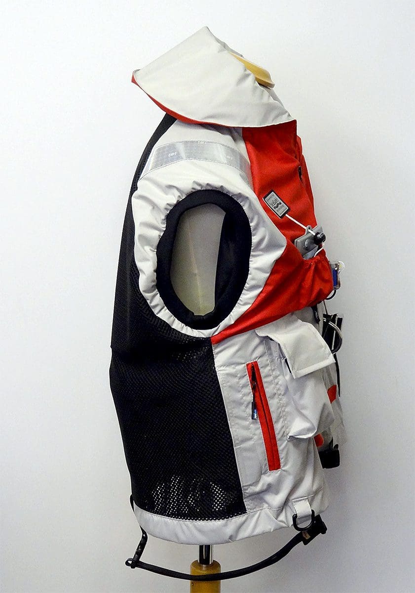 Navigator 2026 with integrated LifeJacket - Image 4